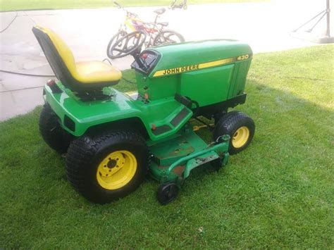 John Deere 430 Garden Tractor Riding Lawn Mower - RonMowers