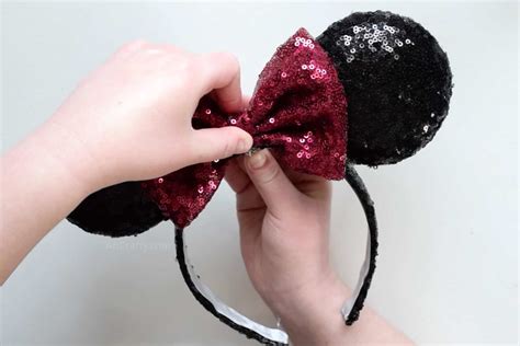 DIY Light Up Minnie Mouse Ears - No Sew DIY Disney Ears - AB Crafty