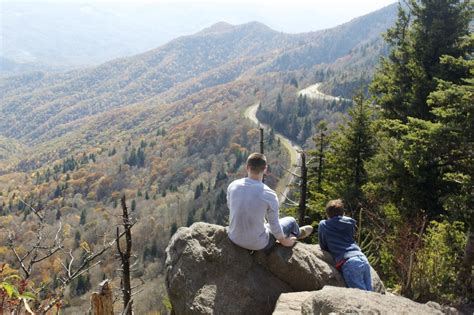 2014 Fall Color - Blue Ridge Mountain Life | Blue ridge mountains, Blue ridge parkway, Mountain life