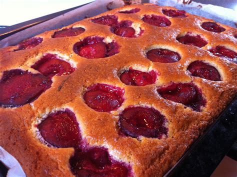 Craving Fresh: Lemon plum cake recipe