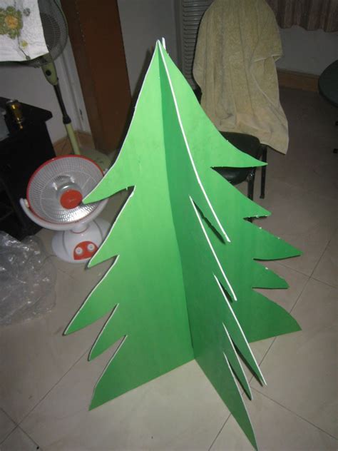 The Home Ec Amateur: Cardboard Christmas Tree Cutout