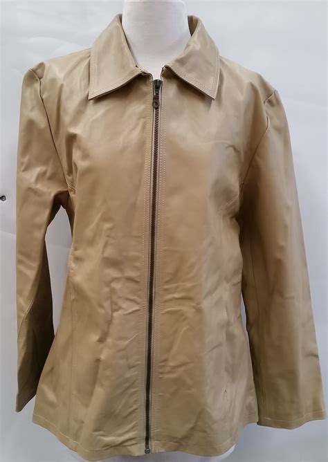Ladies Beige Leather Jacket- Size - Lot 966664 | ALLBIDS