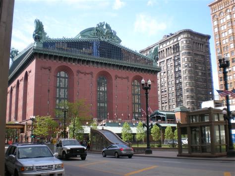 Harold Washington College library | with giant eagles | By: jerdlngr ...