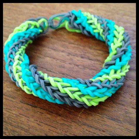 Rainbow Loom triple cross spiral twist bracelet. | Rainbow loom designs, Rainbow loom rubber ...