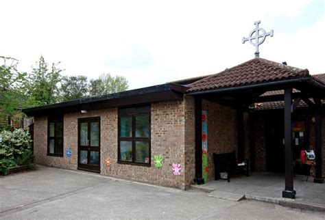 St Stephen's Church, Manfred Road,... © John Salmon :: Geograph Britain ...