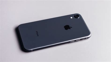 i-Shock! iPhone SE 4 launch scrapped? Popular compact phone in trouble ...