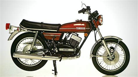 Yamaha RD350: The Icon, The Legend, And The Rumours | bloxo.pl