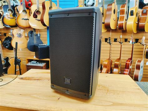 JBL EON 610 Powered Speaker