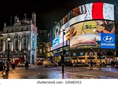 1,289 Piccadilly circus night Images, Stock Photos & Vectors | Shutterstock