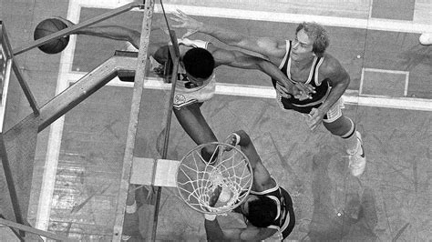 Hall of Famer Julius 'Dr. J' Erving released from hospital | NBA.com