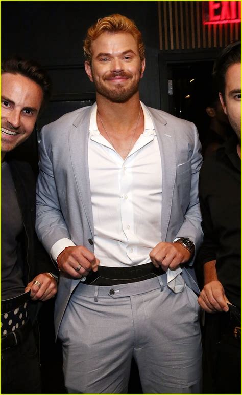 Kellan Lutz Flashes His Underwear at Fashion Week Dinner!: Photo ...