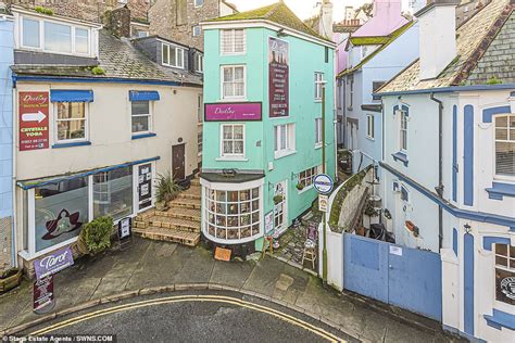 Grade II-listed coffin-shaped house has sold | Daily Mail Online