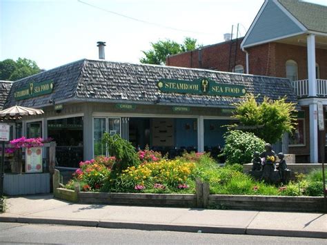 stony brook restaurants with outdoor seating - Abbey Kohn