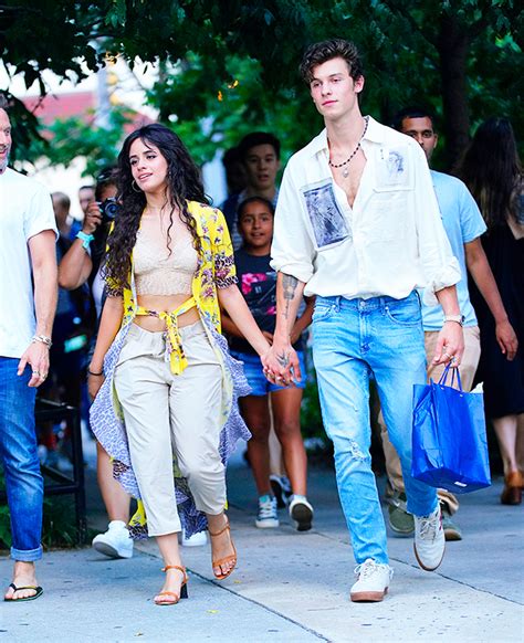 Shawn Mendes & Camila Cabello Hold Hands After Coachella Kiss – Hollywood Life