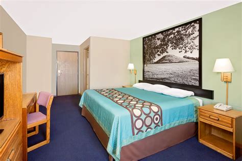 Super 8 by Wyndham Macomb | Macomb, IL Hotels