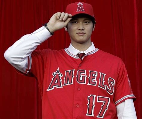 Shohei Ohtani Biography - Facts, Childhood, Family Life & Achievements