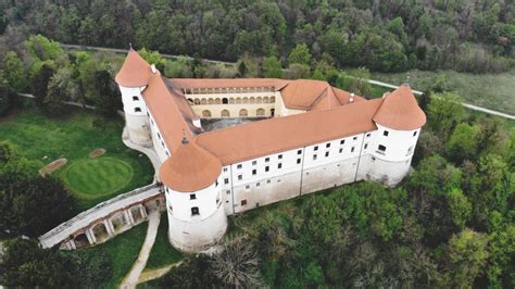 A Weekend of Slovenian Castles | Wandering Helene