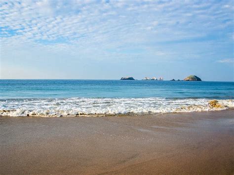 The 8 Best Ixtapa and Zihuatanejo Beaches | Sand In My Suitcase