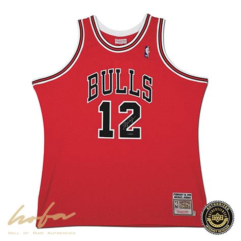 MICHAEL JORDAN 1990 CHICAGO BULLS #12 MITCHELL & NESS RED JERSEY | Hall ...