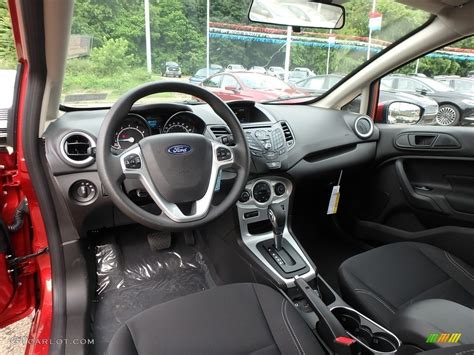 Charcoal Black Interior 2018 Ford Fiesta SE Sedan Photo #128136287 | GTCarLot.com