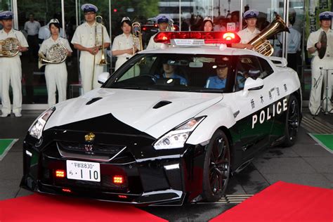 Nissan GT-R Becomes Japan's Most Awesome Police Car: Godzilla the Cop ...