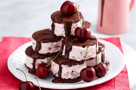 Choc-cherry ice-cream sandwiches