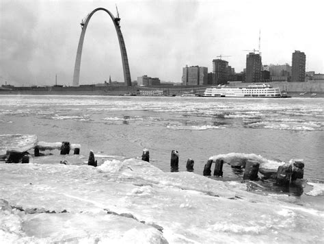 Looking back • The day St. Louisans walked across the frozen Mississippi River | History ...