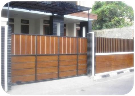 Contoh model pagar kayu minimalis modern