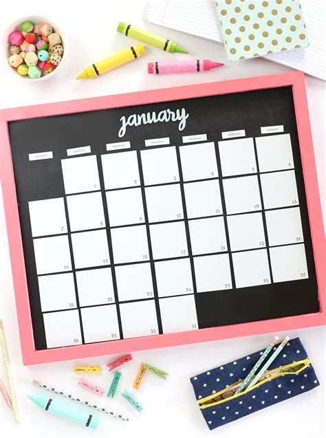 DIY Magnetic Whiteboard Calendar - Damask Love