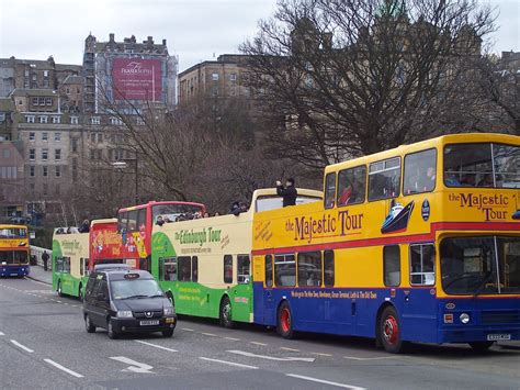 Edinburgh's tour buses | Waiting near Waverly station. You h… | Flickr