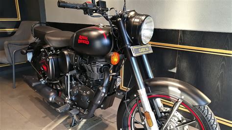 Royal Enfield Classic 350 Bs6 Stealth Black Hd Wallpaper Download ~ Red ...