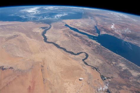 Egypt from space: Satellite views of the pyramids, Nile, Cairo and Suez ...