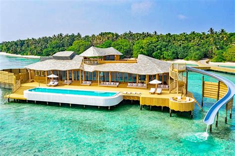 12 Best Overwater Bungalows in the Maldives | PlanetWare