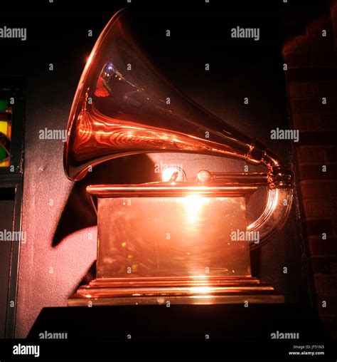 Grammy award statue hi-res stock photography and images - Alamy