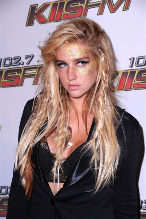 Kesha Did the Euphoria Glitter Makeup Look First - FASHION Magazine