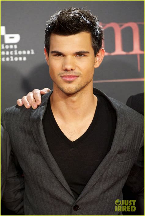 Full Sized Photo of robert pattinson taylor lautner twilight spain ...