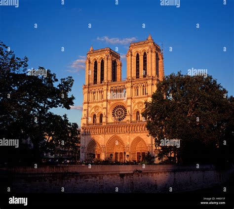 Paris notre dame cathedral bell towers hi-res stock photography and images - Alamy