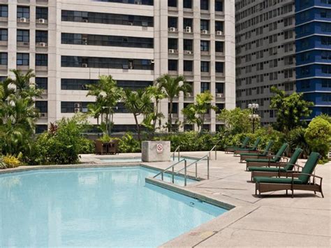 Crowne Plaza Manila Galleria - Jon to the World Travel Blog