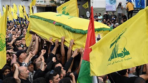 Hezbollah mourns death of fighter after Israel resumes attacks