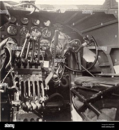 Short stirling cockpit hi-res stock photography and images - Alamy