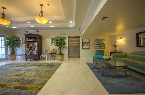 Discount Coupon for La Mer Beachfront Inn in Cape May, New Jersey - Save Money!