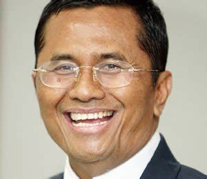 BiografiKu.com | Biografi dan Profil Tokoh Terkenal Di Dunia: Biografi Dahlan Iskan