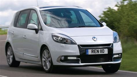 Renault Scenic (2009-2016) review | Auto Express