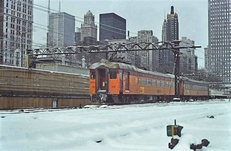 PHOTO – CHICAGO – SOUTH SHORE LINE ELECTRIC COMMUTER TRAIN HEADING S ...