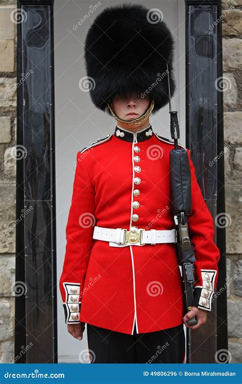 London S Queen Guard in Red Uniform Standing at His Post Editorial ...