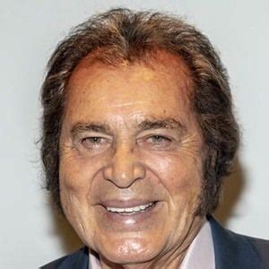 Engelbert Humperdinck - Age, Family, Bio | Famous Birthdays