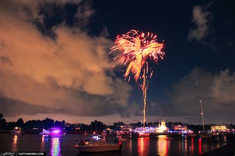 Boat Parade Fireworks from North Palm Beach to Jupiter