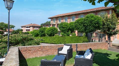 Hotel Castello di Santa Vittoria in Santa Vittoria d'Alba, Piedmont