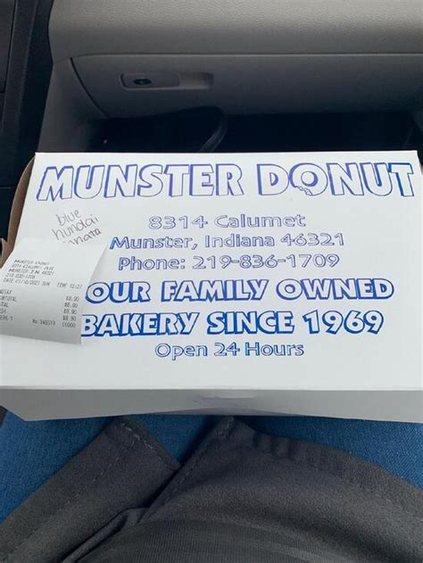 Menu at Munster Donuts fast food, Munster, Calumet Ave