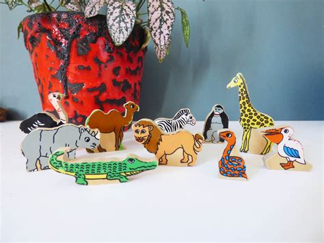 Vintage animal puzzle pieces